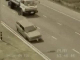 Publicité assurance... roue perdue ...