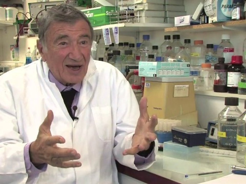 Le Pr Baulieu explique les avancées de ses recherches