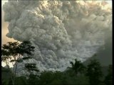 Indonesia buries victims of Mount Merapi eruption