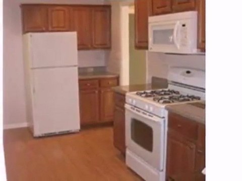 Homes for Sale - 2022 Walnut Cir - Northbrook, IL 60062 - Co