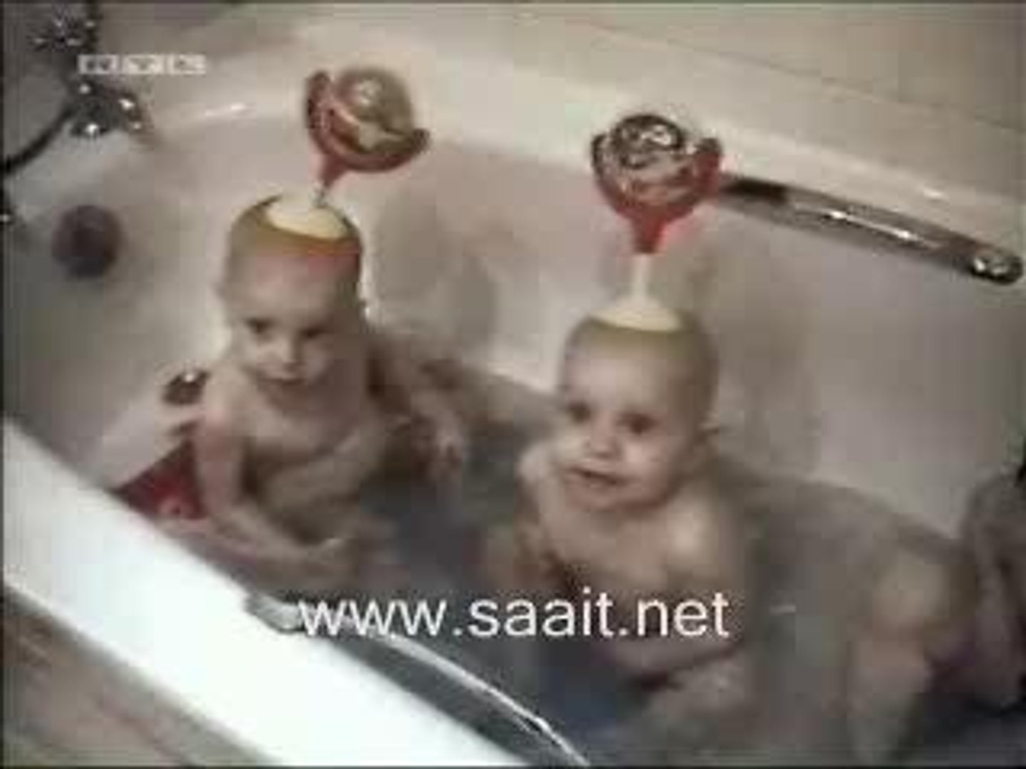 Drole De Salle De Bain Juste Pour Rire Video Dailymotion