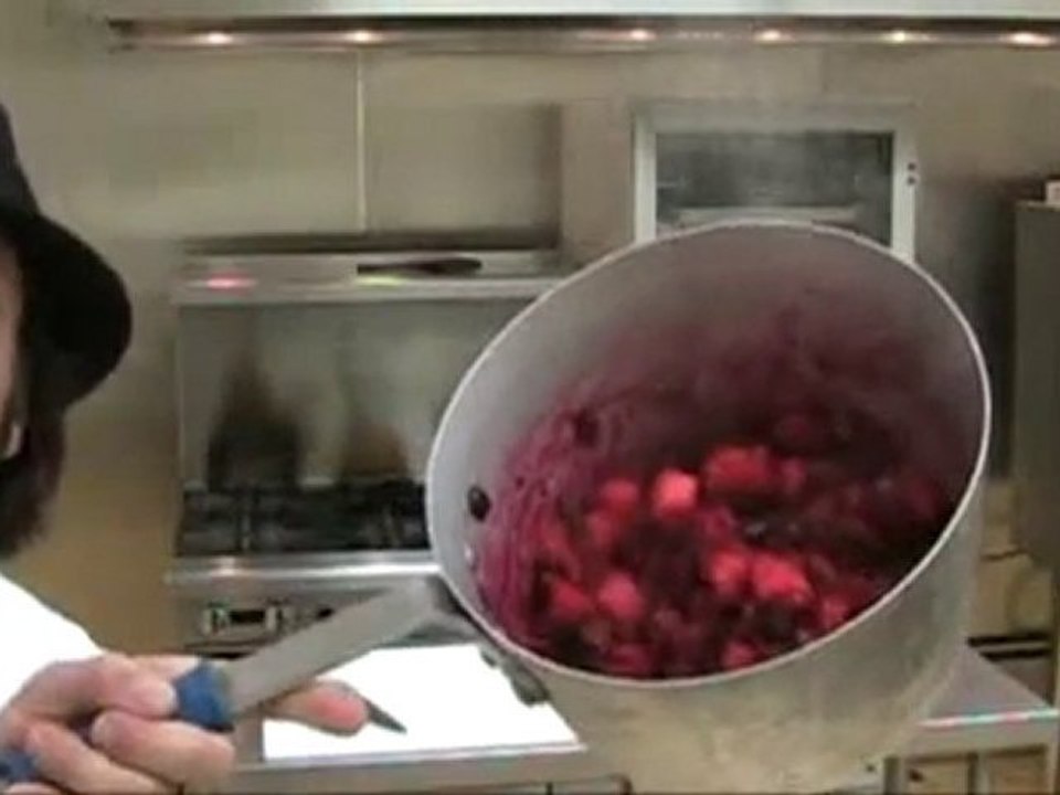An Apple Cranberry Sauce that Didn't Slide From a Can
