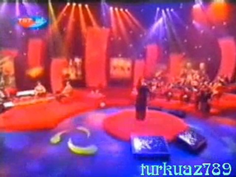 Çiğdem Gürdal-Kırmızı gülün alı var_Vardar ovası