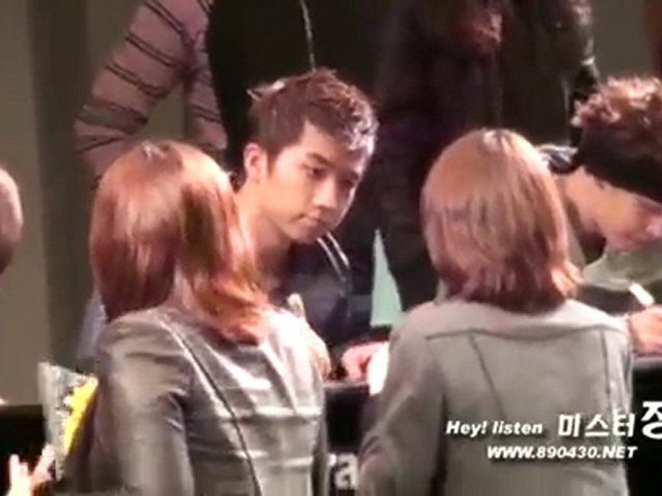 101024 Synnara Yongsan Fansign - Wooyoung