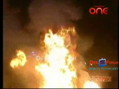 Raat Hone Ko Hai - 28th October 2010 - Pt4