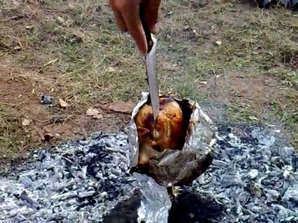 Açık ateşte tavuk nasıl kızartılır ? Dailymotion Video