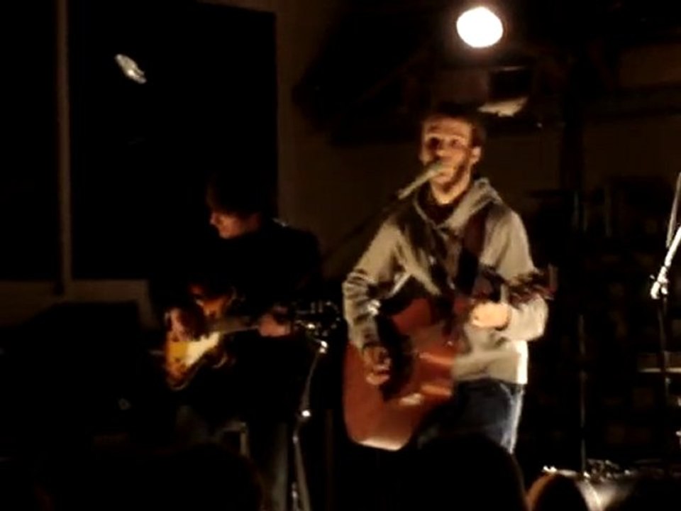 Benoît Dorémus - J'écris faux, je chante de la main gauche