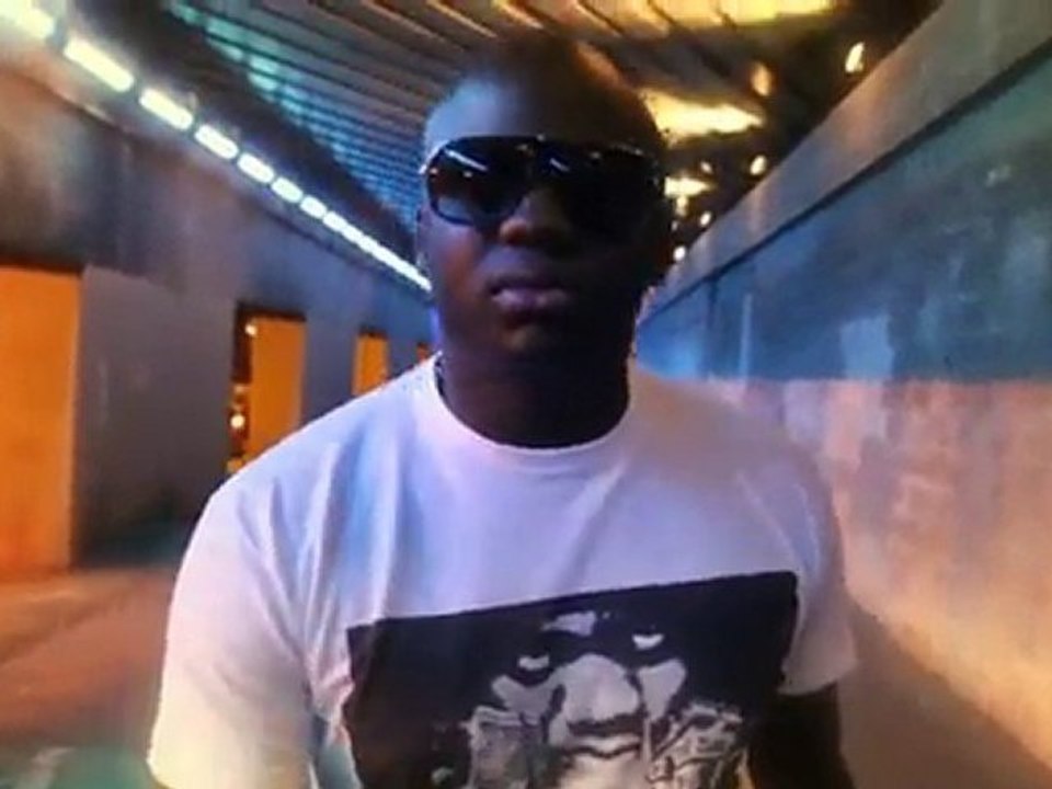 Clip Six coups mc - un pied dans la lumiere By Hraco