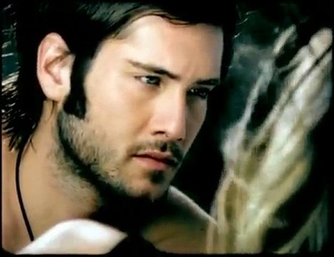 Demet Akalın - Allahından Bul