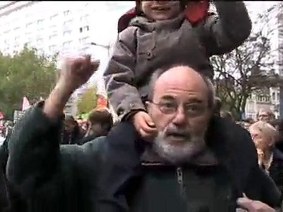 André, retraité et son petit-fils