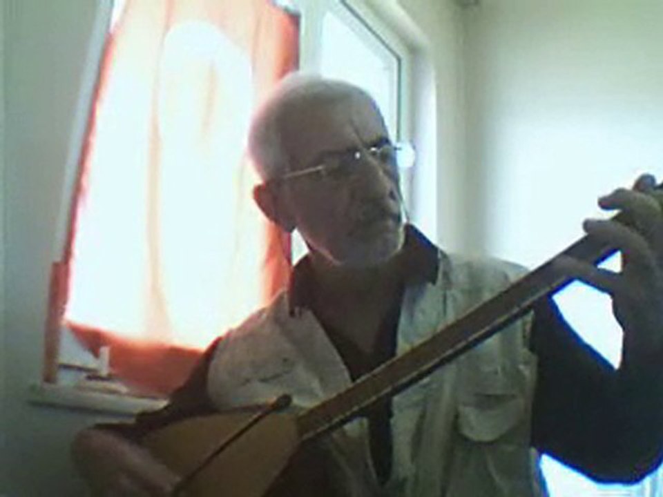 sarı saçlım mavi gözlüm