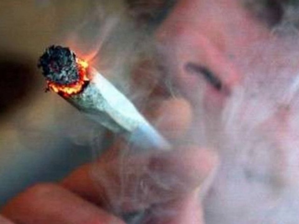 Mon film 8-9 - danny barthel  "fumer tue ... "2010