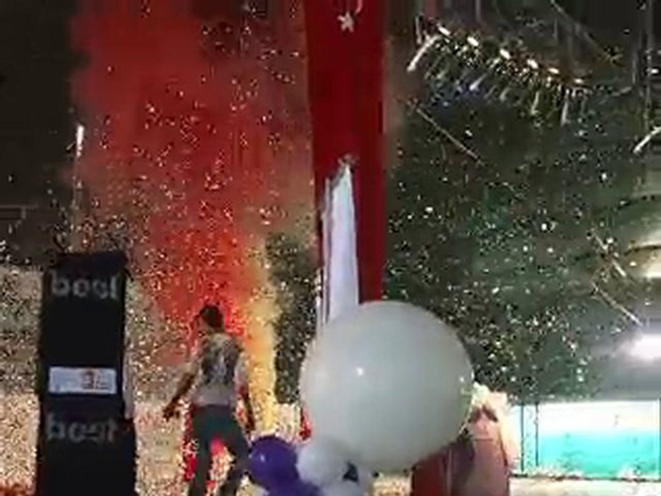 19 mayıs açılış konfeti show