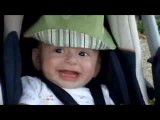 bébé rigolo !