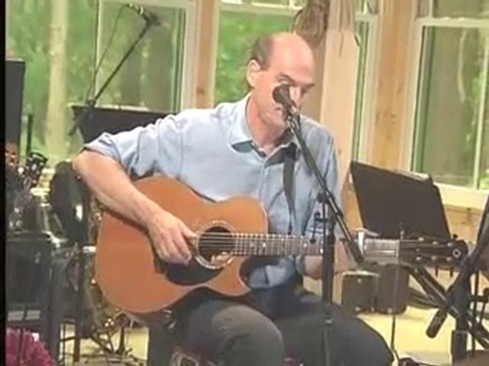 James Taylor "Fire and Rain-live"