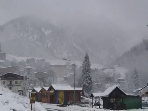 haber hemşin .com ayder yaylasında kar