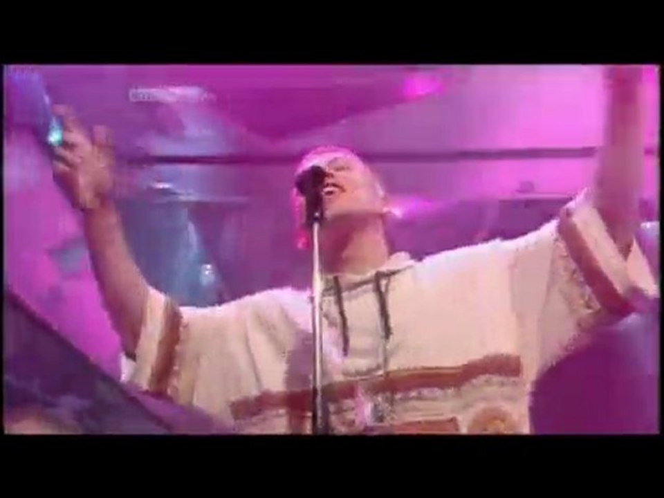 CANDY FLIP STRAWBERRY FIELDS FOREVER LIVE ON TOTP (AGY)