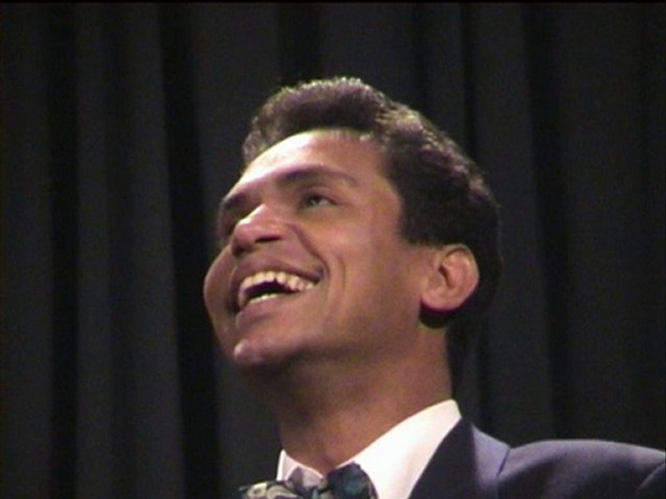 JOSÉ CARLOS SANTOS SILVA  Sings CHARLES CHAPLIN'S  ' SMILE'