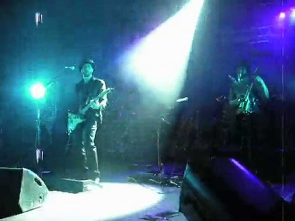 Yodelice - More than meets the eyes (Live St Nolff 23/10/10)