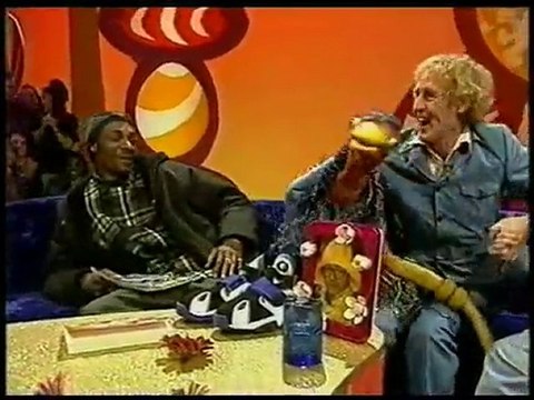 Snoop Dogg Fights Rod Hull and Emu