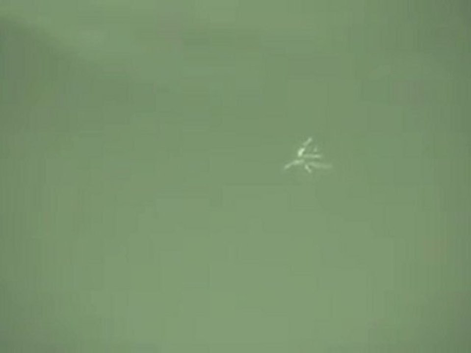 UFO _ OVNI Flotte d orbs - Visible en nightshot mode...