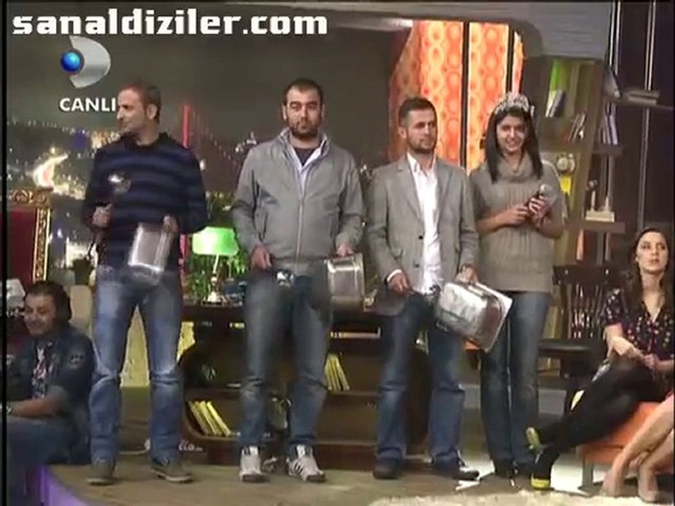 Beyaz.Show.29.10.2010.11