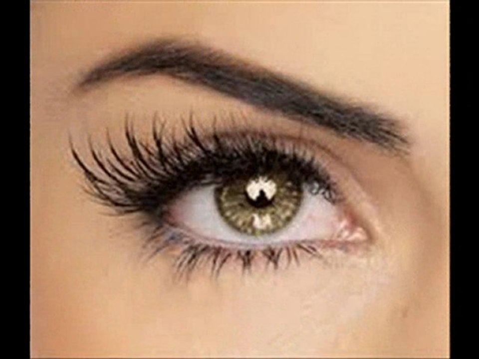 Eyelash Extensions - A Hot Fashion Rage