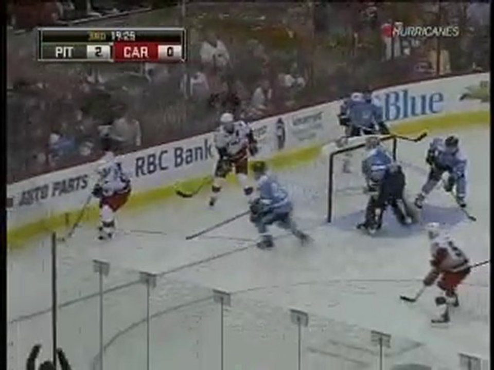 Hurricanes - Penguins Highlights (10/30/10)