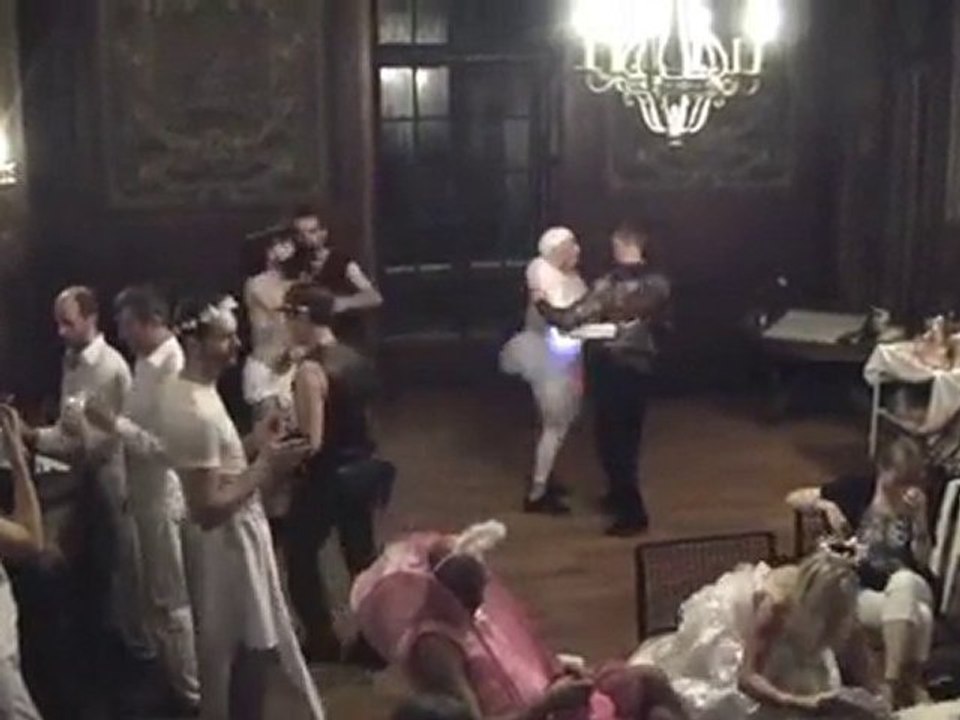 Jesus-Christ GAY à FOLIGOURE TENDANCES 2010