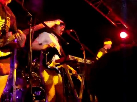 MGMT- Cover (Electric Feel) By Hahiti