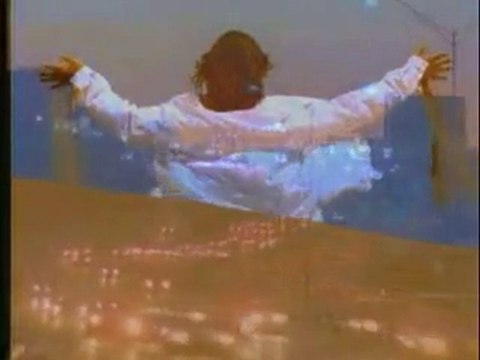 Çelik Bu Şehirde sana aşık sana tapan biri var