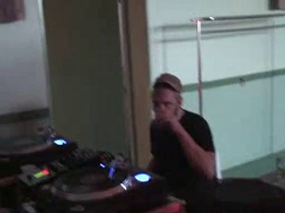 halloween tekno party