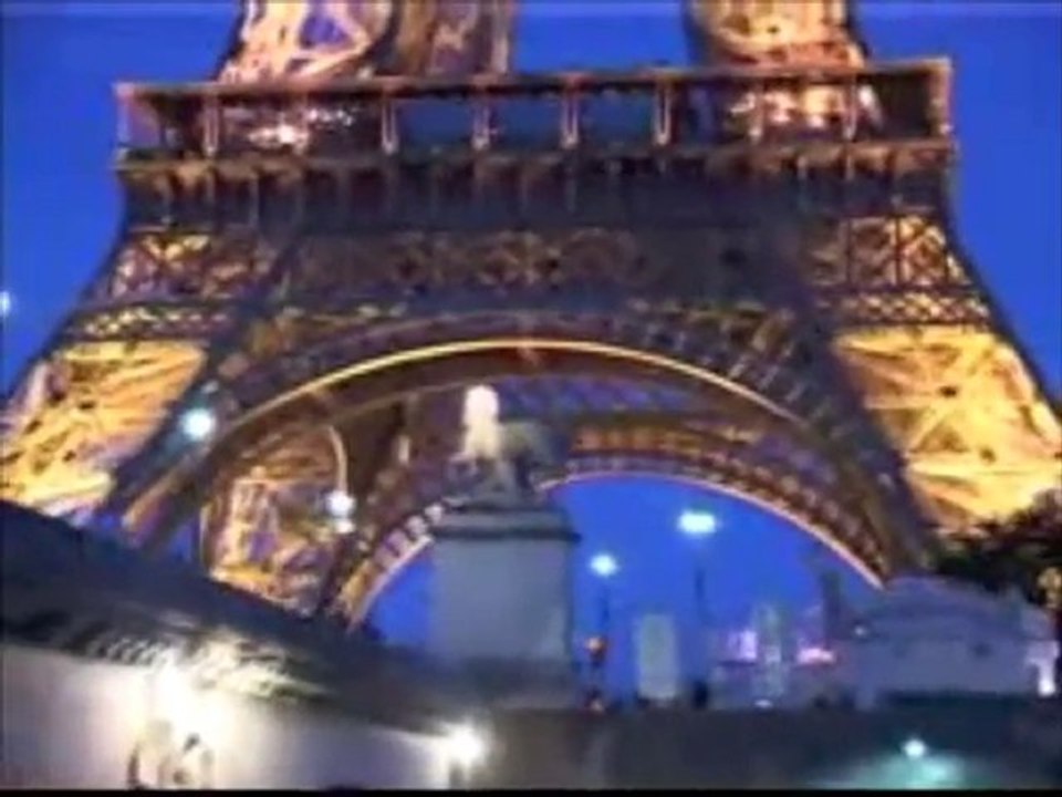 Magic Paris by night