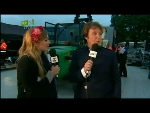 PAUL McCARTNEY INTERVIEW LIVE AT THE ISLE OF WIGHT (AGY)