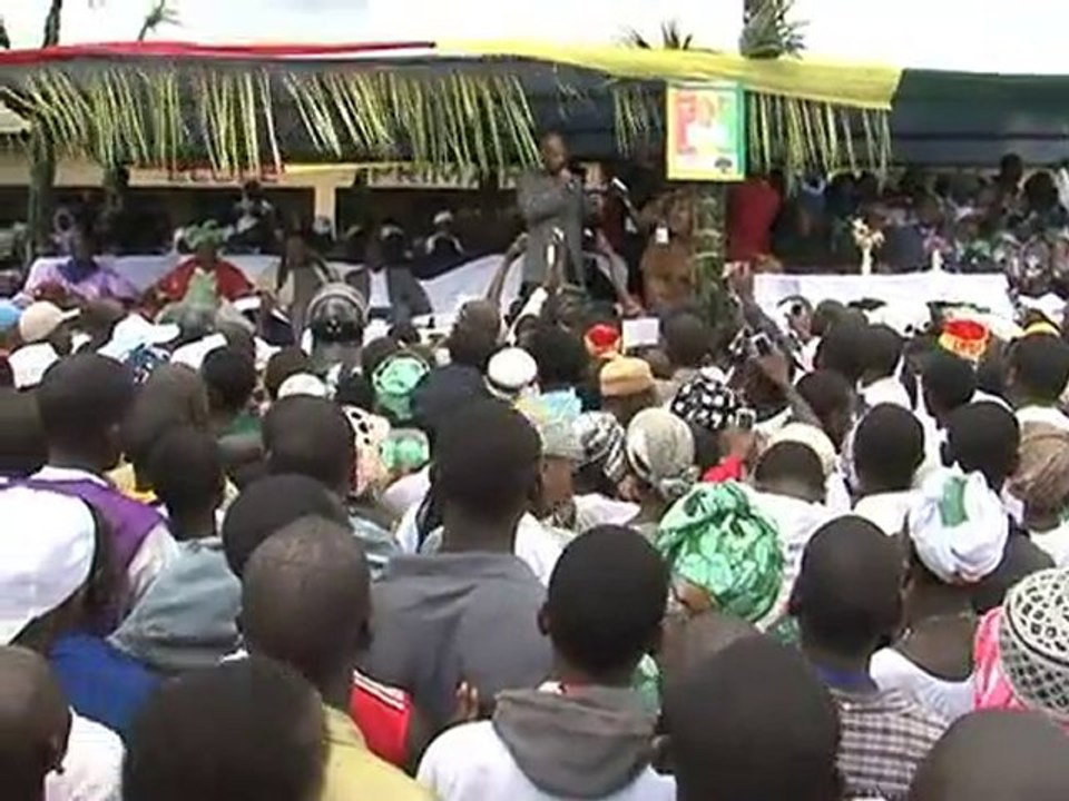 Cellou Sidya et Abe en déplacement en Forêt NZEREKORE