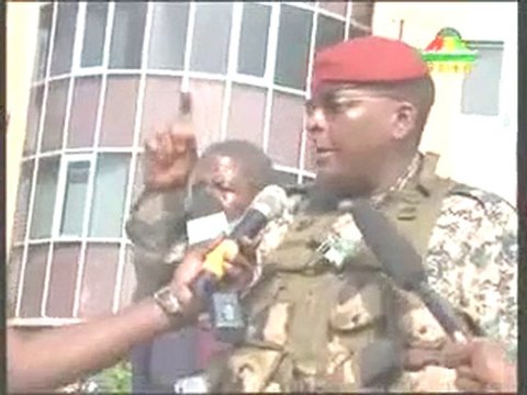 Sékouba qui sermone l'armée Guineenne