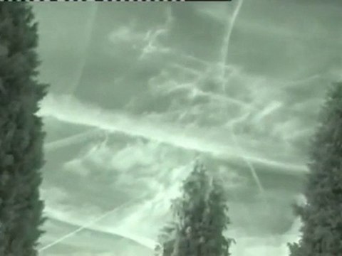 CHEMTRAILS/CONTRAILS Vision du ciel avec philtre Infra-rouge