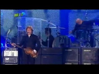 PAUL McCARTNEY JET LIVE ON STAGE (AGY)