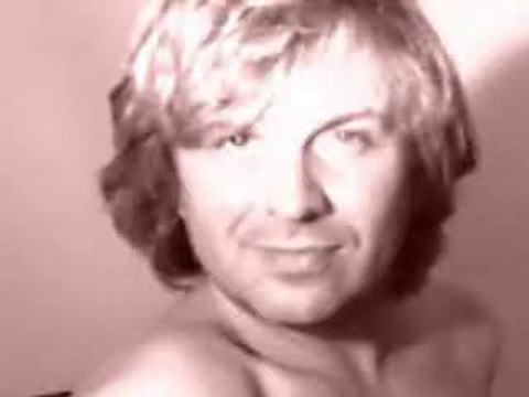 Les roses blanches chanté par Serge Boudot.