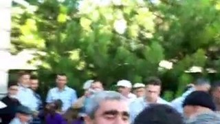 DİKENLİ KÖYÜ 2010 RAMAZAN BAYRAMI AREFE GÜNÜ HELVA DAĞITIMI