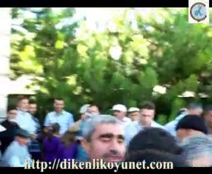 DİKENLİ KÖYÜ 2010 RAMAZAN BAYRAMI AREFE GÜNÜ HELVA DAĞITIMI