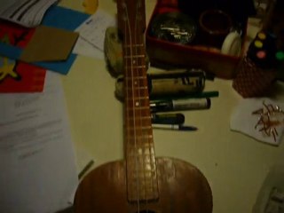 Ukulele Baryton