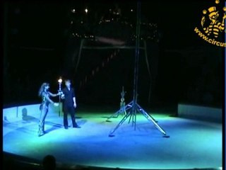 Art Company present ID 10-3