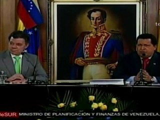 Presidente Santos recibe honores en Miraflores