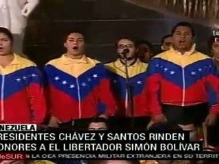 Descargar video: Chávez y Santos rinden honores a el libertador Simón Bolívar