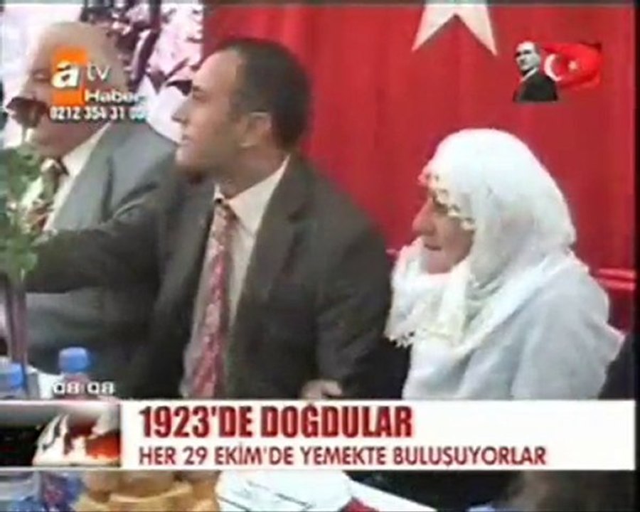CUMHURİYETLE YAŞITLAR