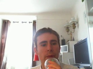 Wiwi égratigne "cassé"