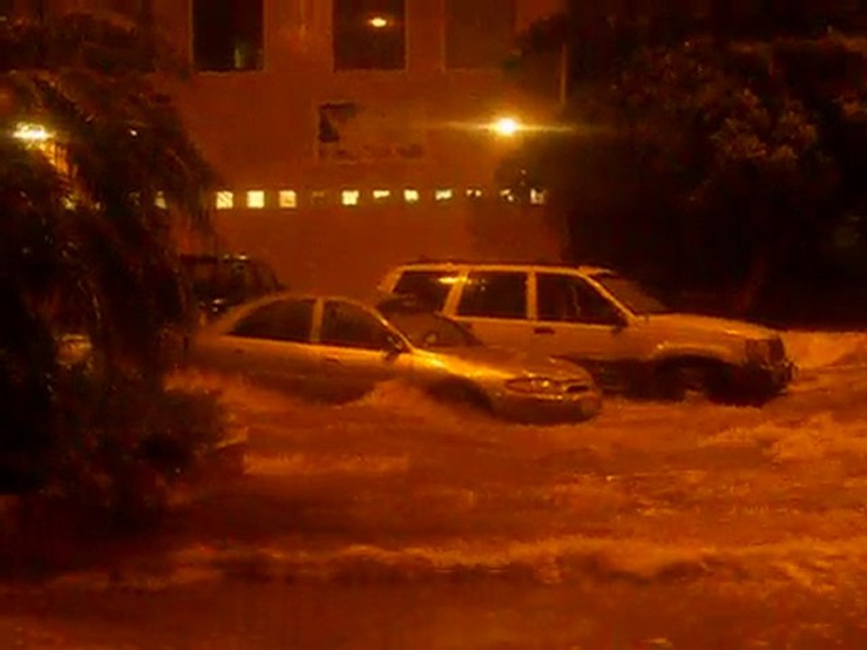 Zuikertuin parkeerplaats rivier