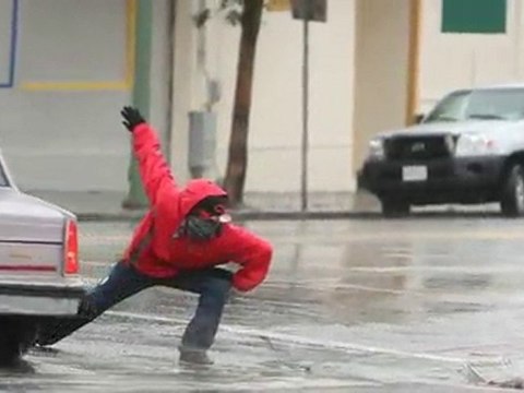DANSE SOUS LA PLUIE........