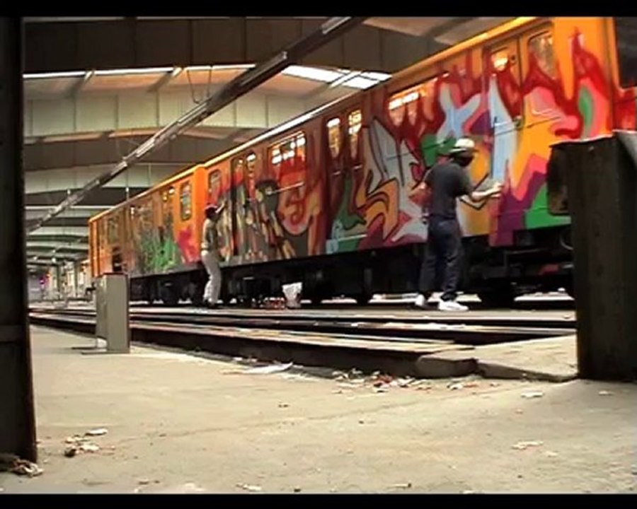 Unlike U - Trainwriting in Berlin